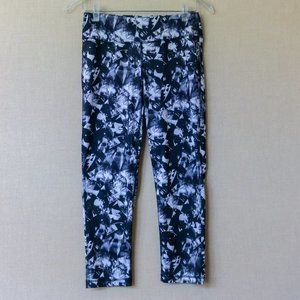 VOGO Athletica Black and White Tie Dye Cropped Leggings